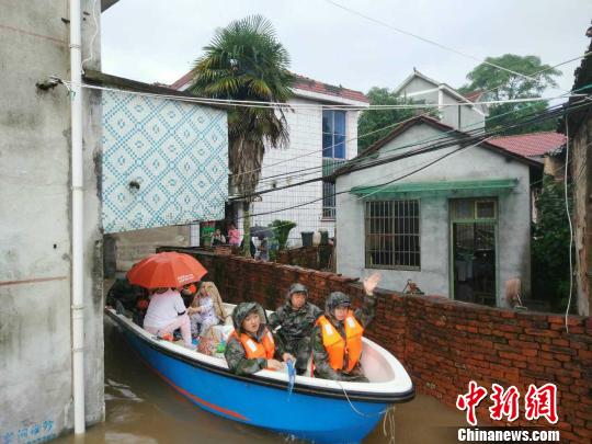 三轮暴雨袭击后的浙江百态：逾48万人受灾救援有条不紊