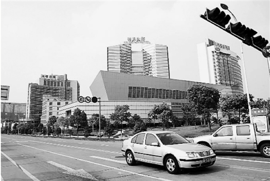 杭州“绿波”道路效果减弱 绿波带能不能有个“升级版”？