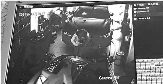 杭州汽修店冰冷的地板上 怎么躺着赤身裸体的男婴? 杭州汽修店冰冷的地板上 怎么躺着赤身裸体的男婴?
