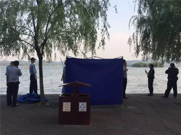 昨天傍晚 西湖捞起一男尸！