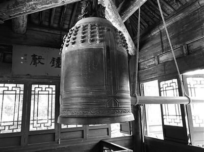 虎跑公园里藏着一口大铜钟 昨天敲响了200多年来第一声 虎跑公园里藏着一口大铜钟 昨天敲响了200多年来第一声