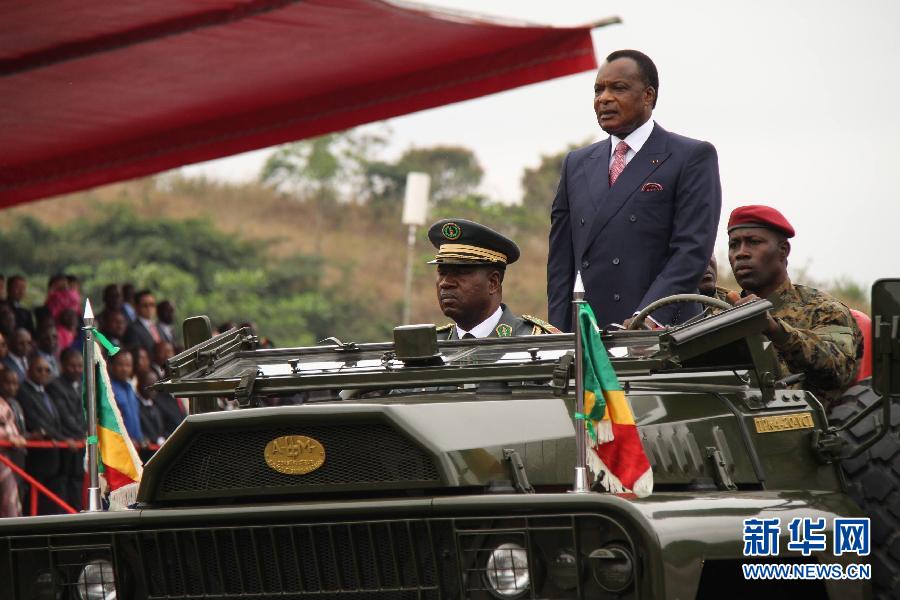 刚果布举行阅兵庆祝独立52周年